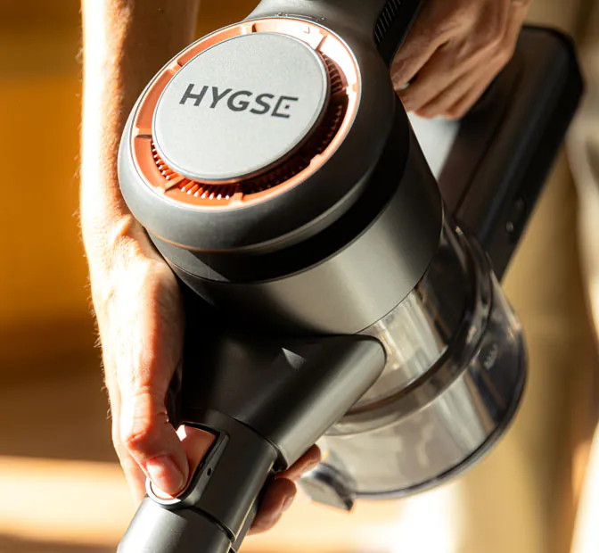 Hygse Handy podczas sprzątania mieszkania. Źródło: Hygse.pl